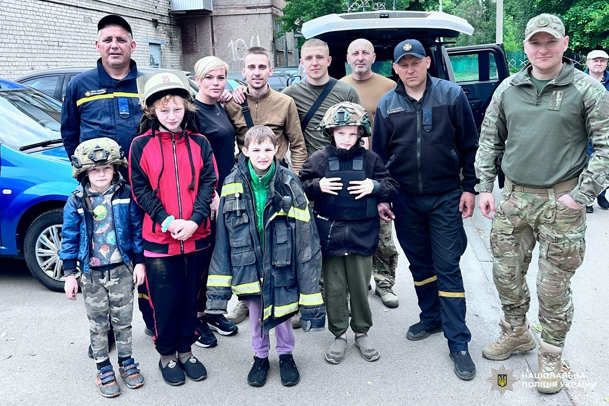 Із Великобурлуцької громади евакуювали вісьмох людей та домашніх тварин (фото)
